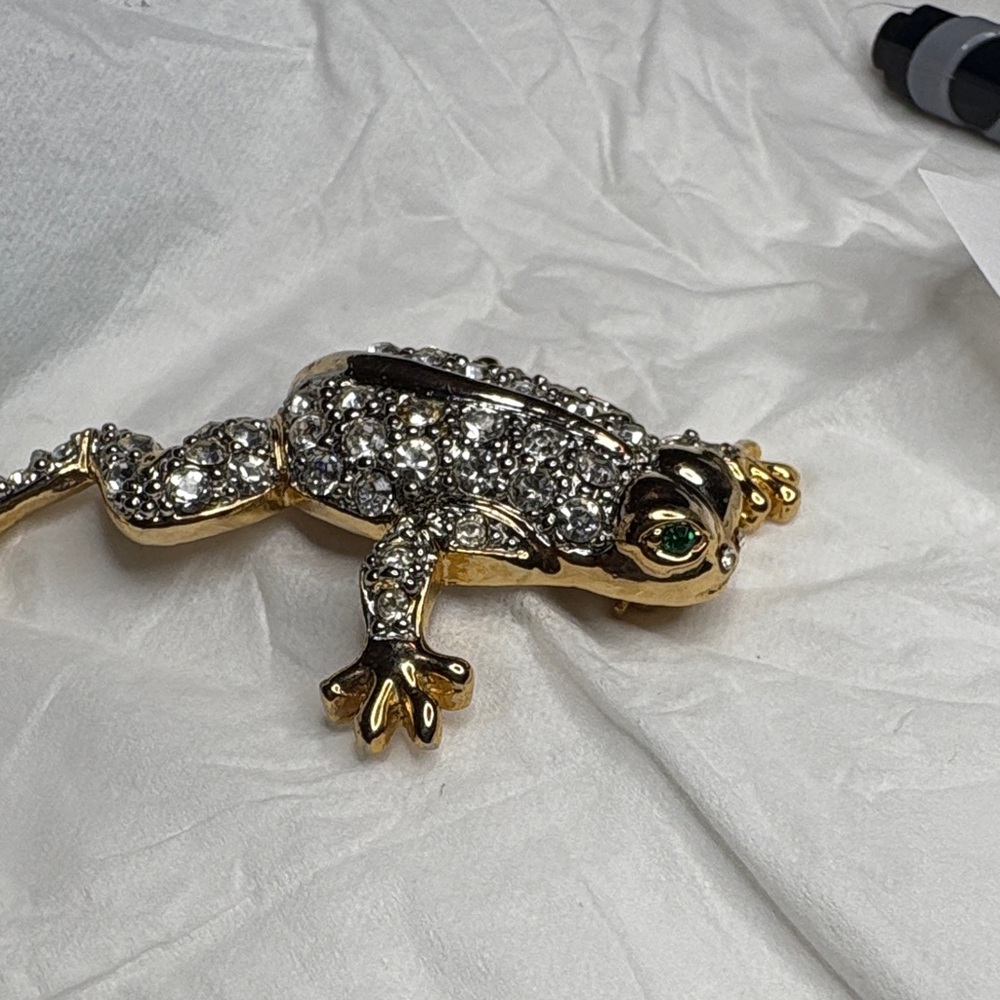 Gold and Silver Frog Reptile Broach
